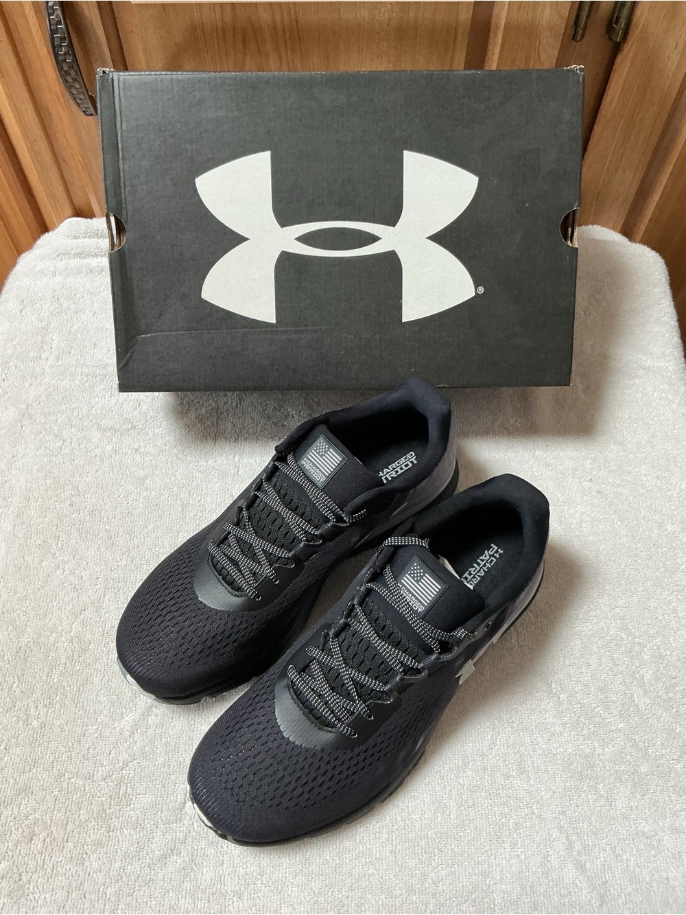 Under Armour Grey & Black Men's Athletic Training Sneakers